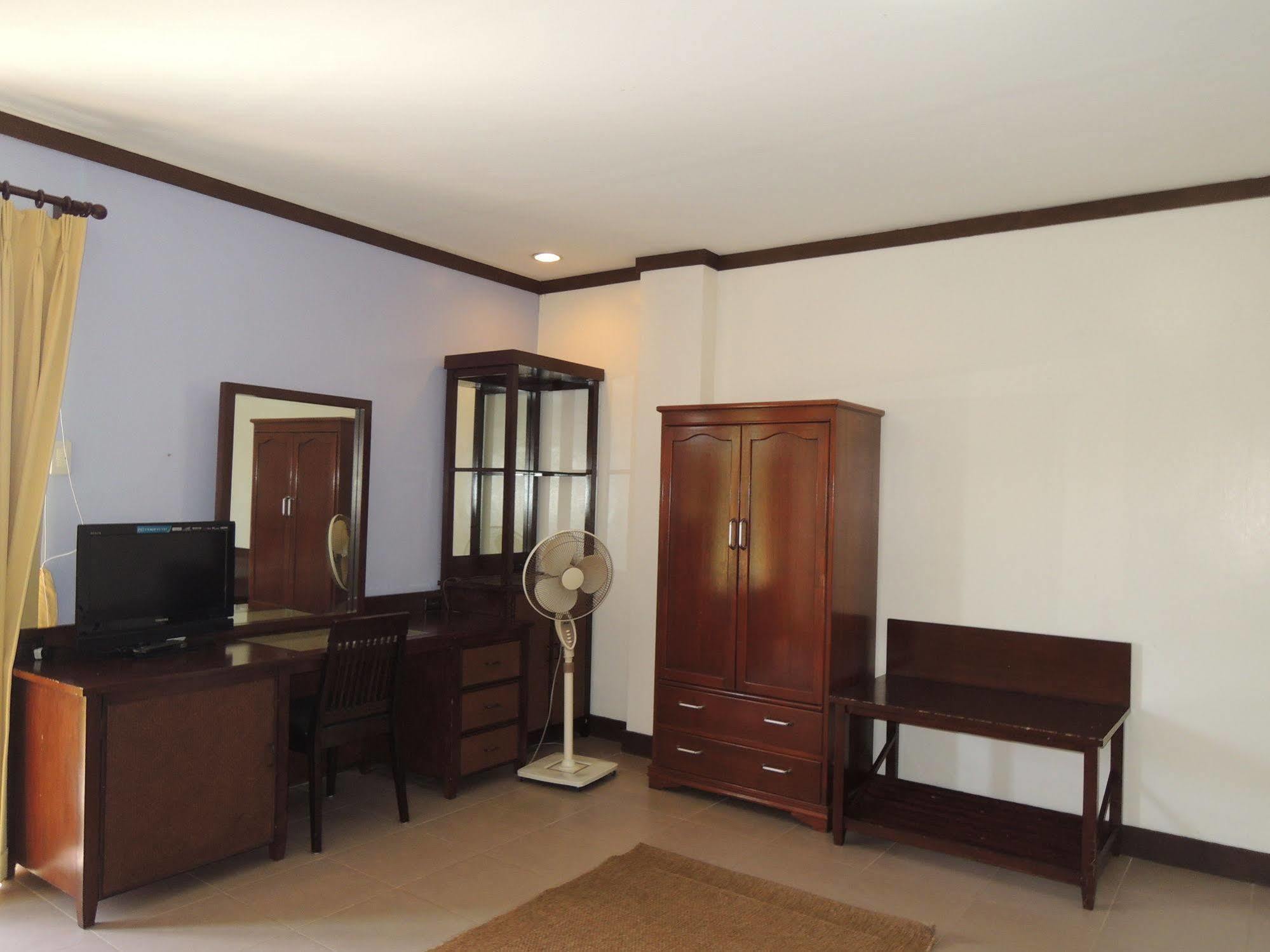 Palms Seaside Inn And Resort Medellin المظهر الخارجي الصورة