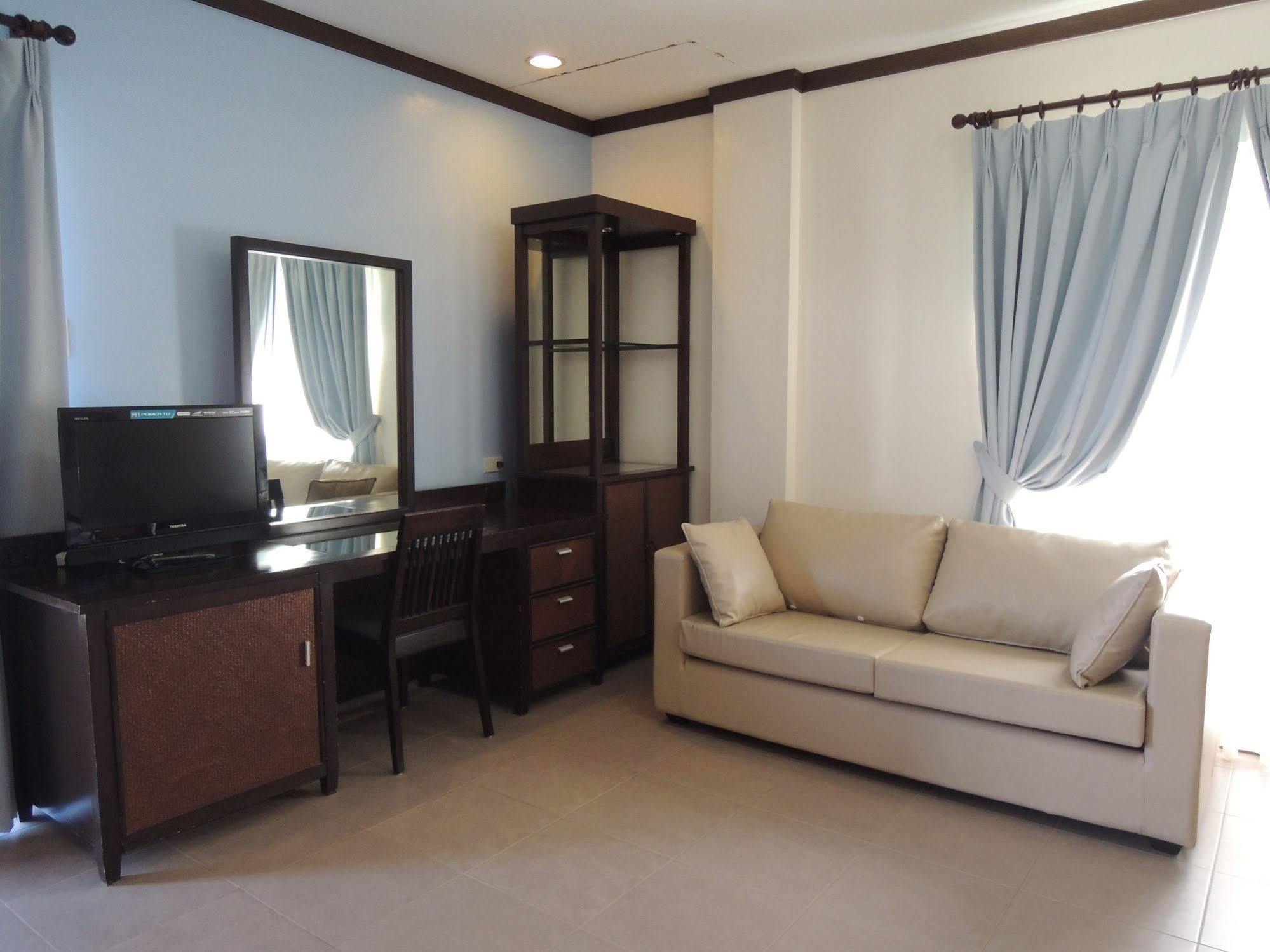 Palms Seaside Inn And Resort Medellin المظهر الخارجي الصورة