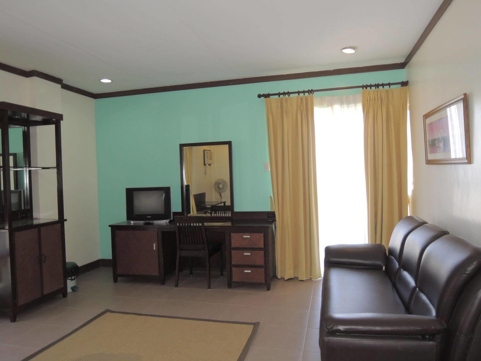 Palms Seaside Inn And Resort Medellin المظهر الخارجي الصورة