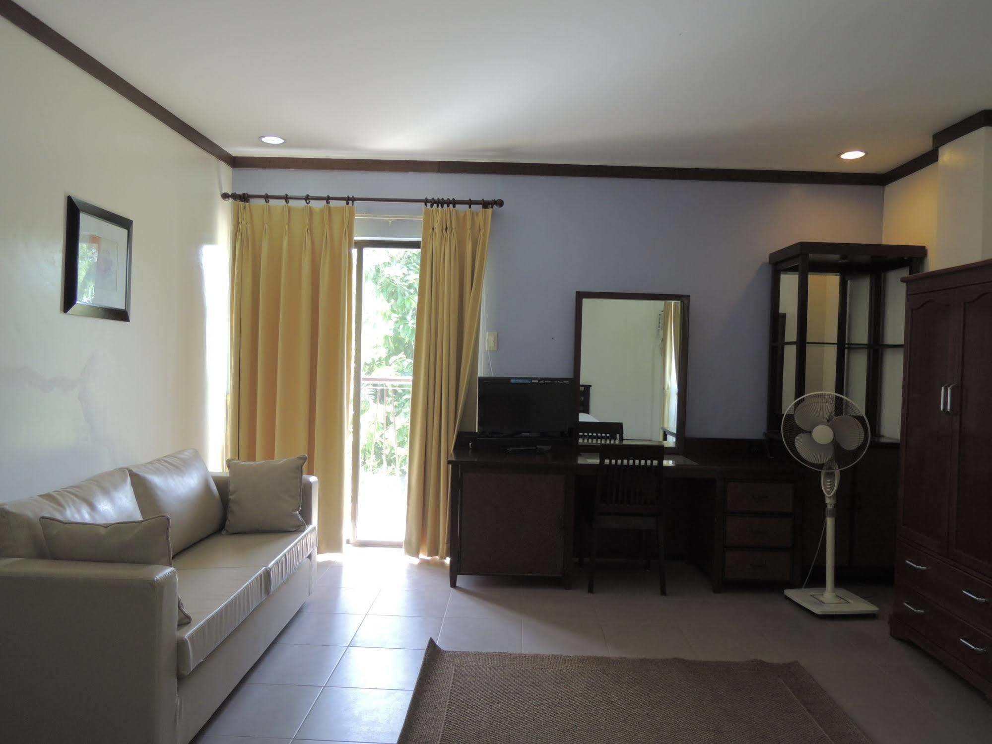 Palms Seaside Inn And Resort Medellin المظهر الخارجي الصورة