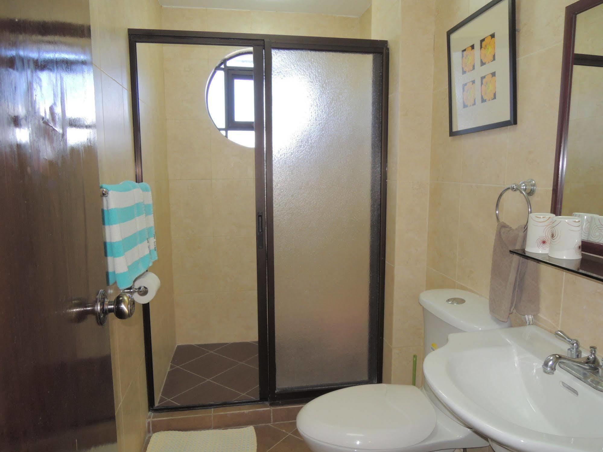 Palms Seaside Inn And Resort Medellin المظهر الخارجي الصورة