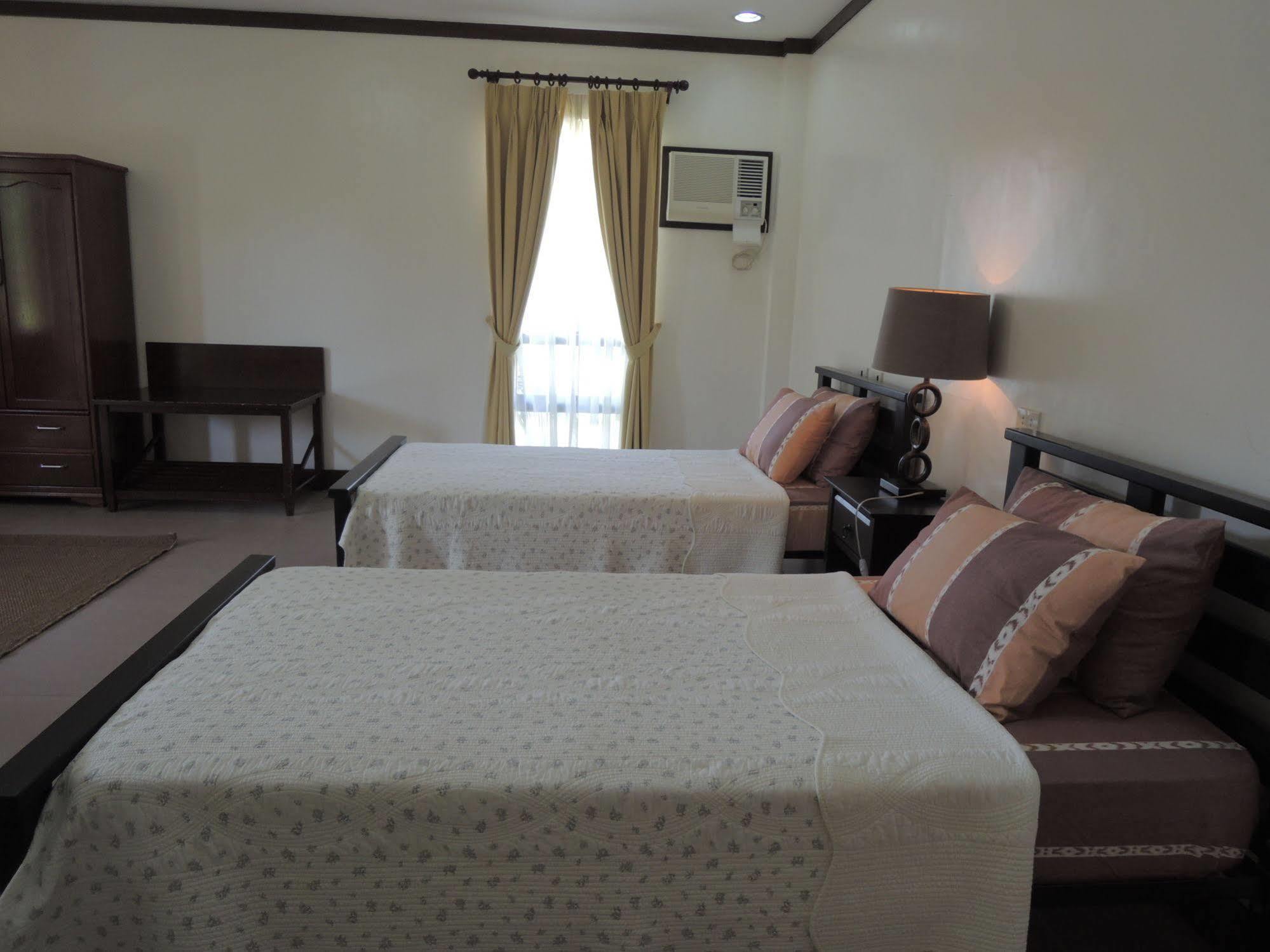 Palms Seaside Inn And Resort Medellin المظهر الخارجي الصورة